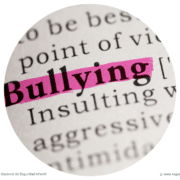 NO ES UN JUEGO DE NIÑOS. Día Internacional contra el Bullying o el Acoso Escolar