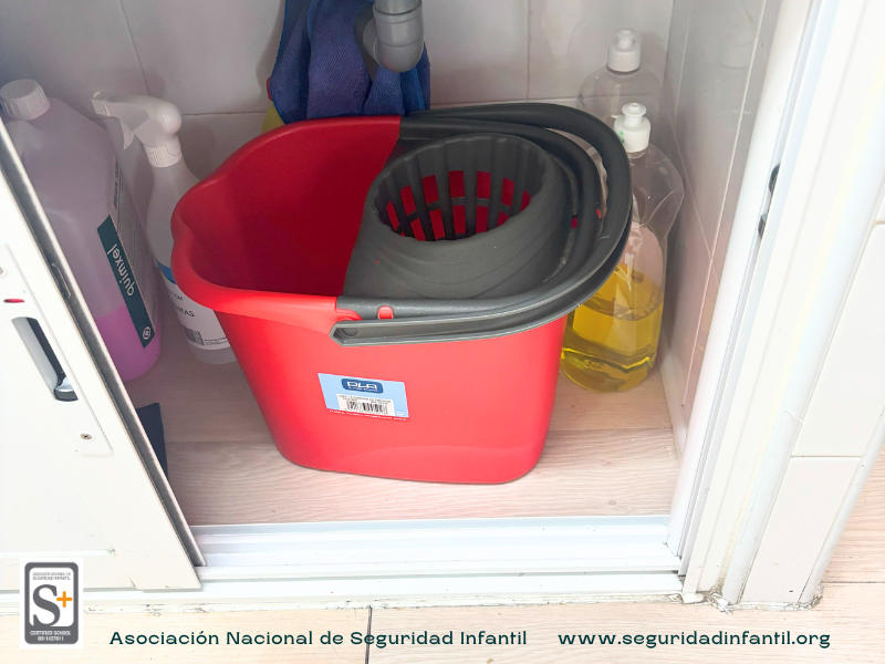 Productos de limpieza en escuelas infantiles: riesgos y prevención | Certificación S+